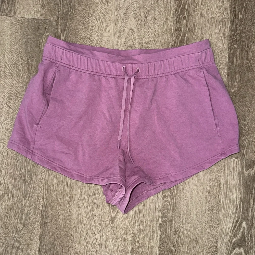 Lululemon Inner Glow High Rise 3
